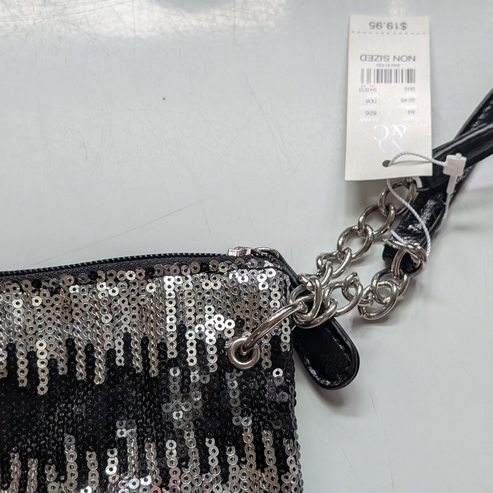 NWT New York & Co. Black and Silver Sequin Clutch **Final Price** - Picture 6 of 15
